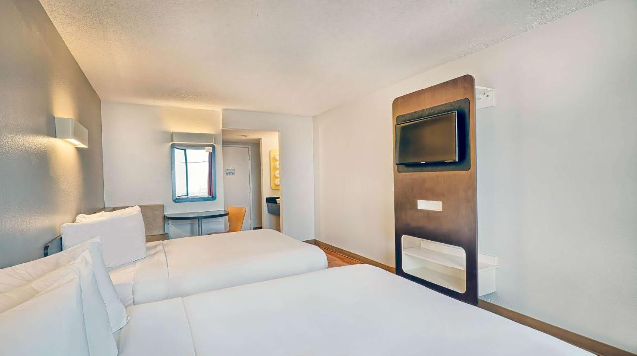 Hotel 6-los Angeles, Ca - Angeles - Lax 2*