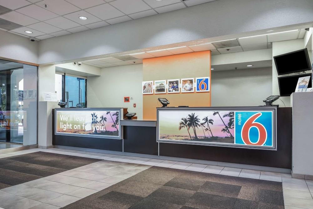 Hotel 6-los Angeles, Ca - Angeles - Lax