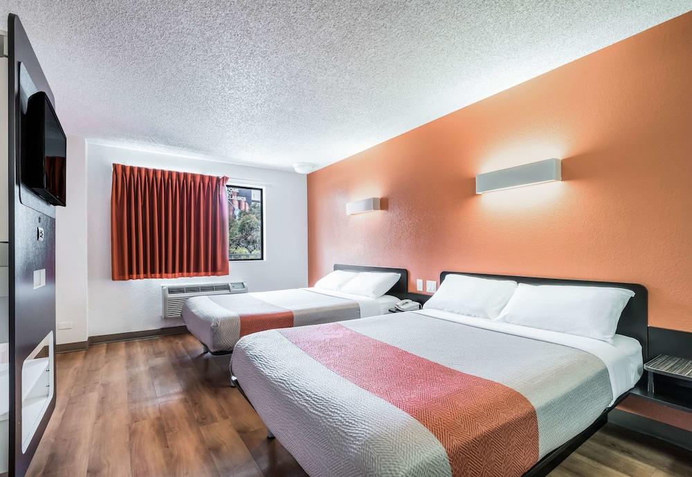 Hotel 6-los Angeles, Ca - Angeles - Lax Inglewood