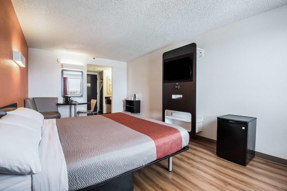 6-los Angeles, Ca - Angeles - Lax Hotel 2*
