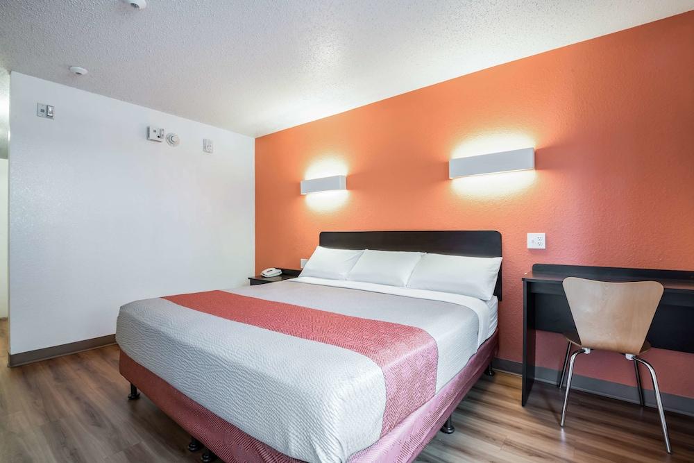 6-los Angeles, Ca - Angeles - Lax Hotel 2*